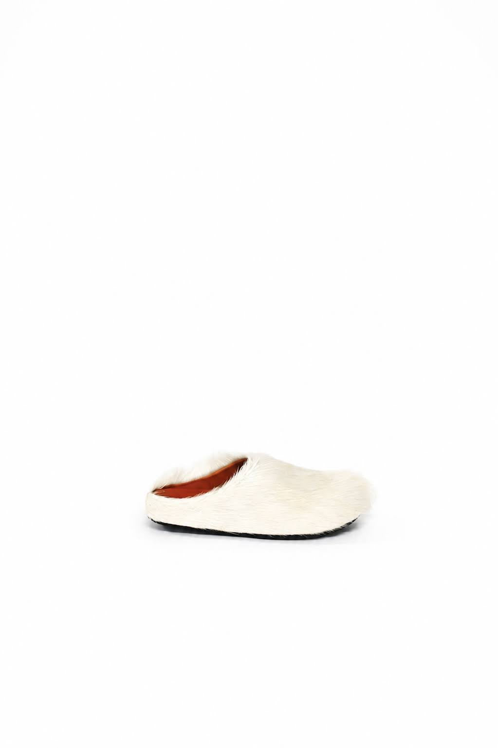 White Long Hair Fussbett Sabot